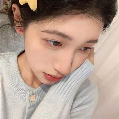 马路对面的房子